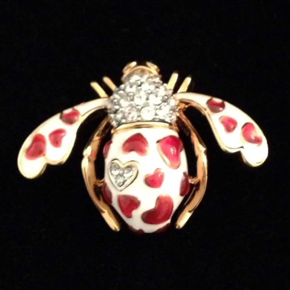 Joan Rivers Bee Pin Brooch Lots Of Love Crystal Red Hearts White Enameled Gold